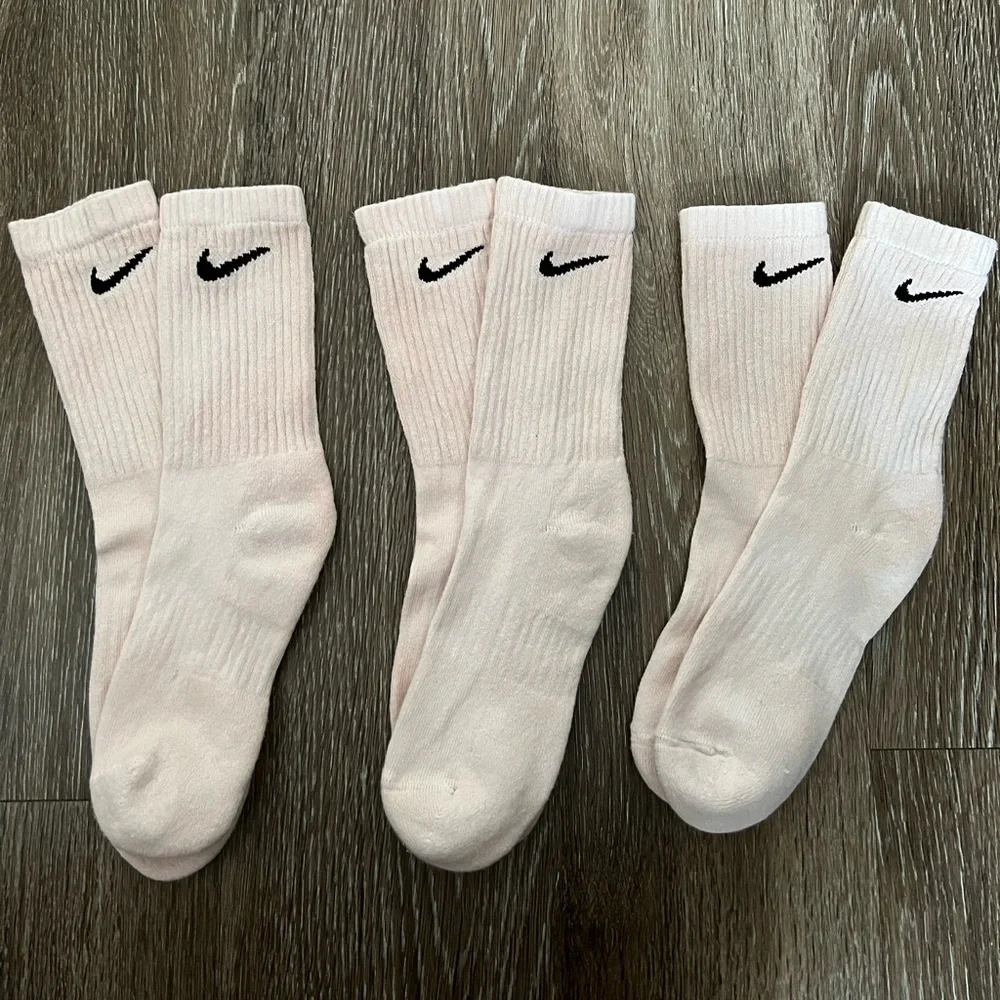 Nike Light Tan/Cream Cushion Crew Socks - Picture 1 of 3